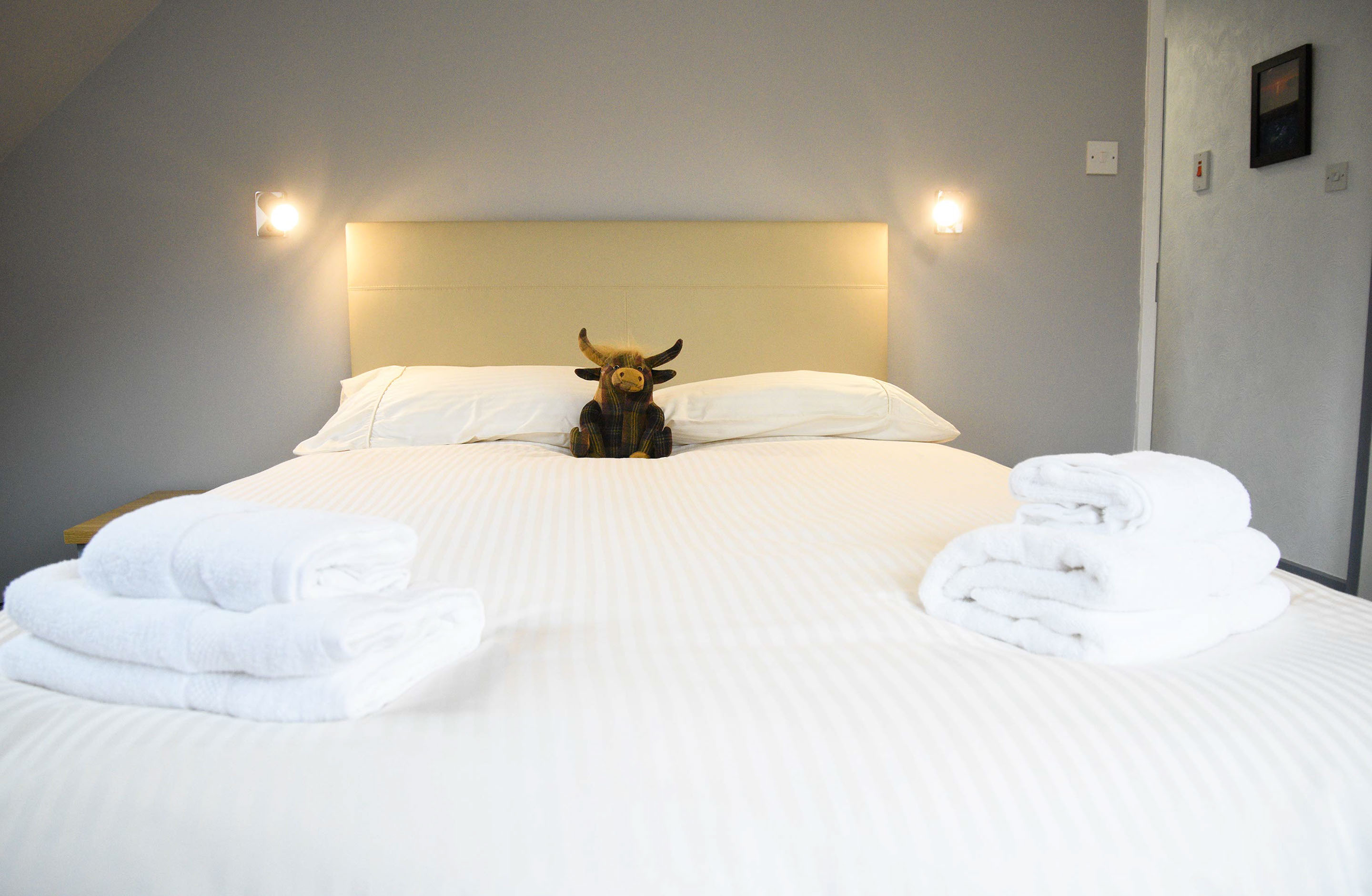 Double Room Accommodation in Uig with WIFI and private parking